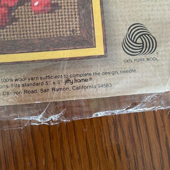 Vtg 1979 new in packaging Jiffy Needlepoint “Cherries and Blossoms” kit - Picture 5 of 6